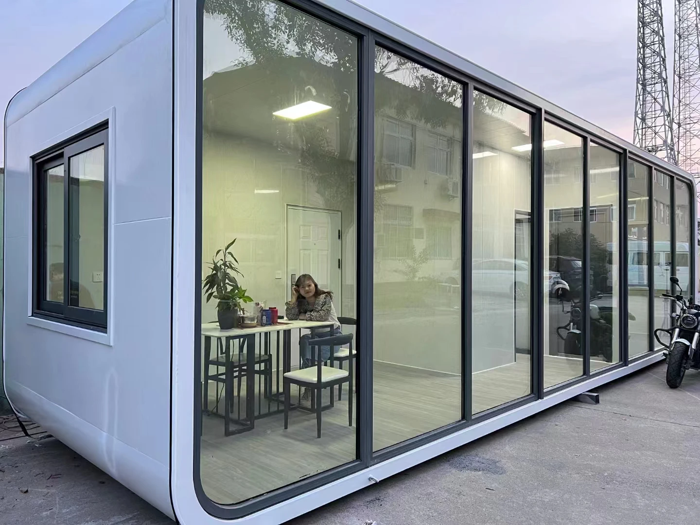 Модерен популярен произведената у дома и на открито, Малка контейнерная вила с настаняване в семейство, Мобилен Работния Къща Office Pod, Apple Cabin Capsule Inn5