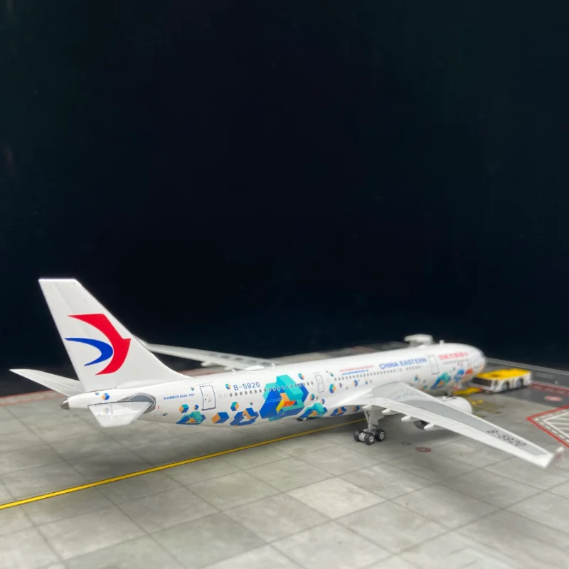 Феникс Мащаб 1: 400 PH04460 Китай Източна Airbus A330-200, B-5920 Умален Модел на Самолет от сплав, Монолитен под налягане, Сувенирни Колекция, Подарък1