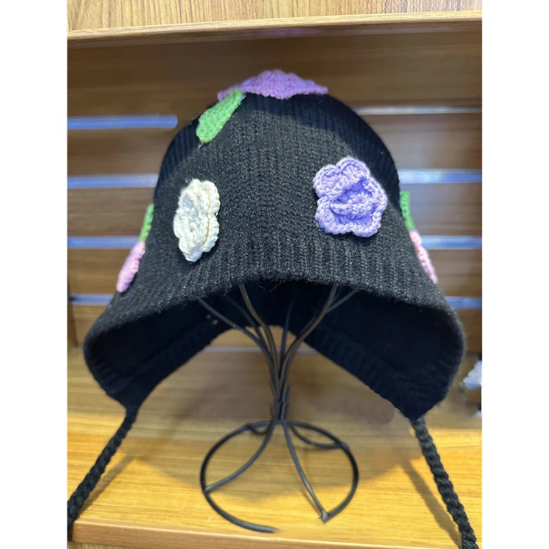 Нови възли шапки-бомберы с цветен модел за жени, в есенно-зимната мода топло универсална японски ретро-сладка шапчица Loli3