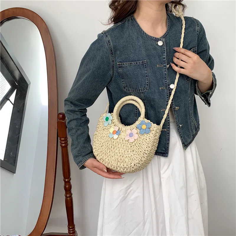 Лятната Сламена чанта Дамски Тканая чанта ръчна изработка, Дизайнерски чанта във формата на Луната, в Чантата, Цвете чанта от ратан, Тенденция Плажна чанта през рамо3
