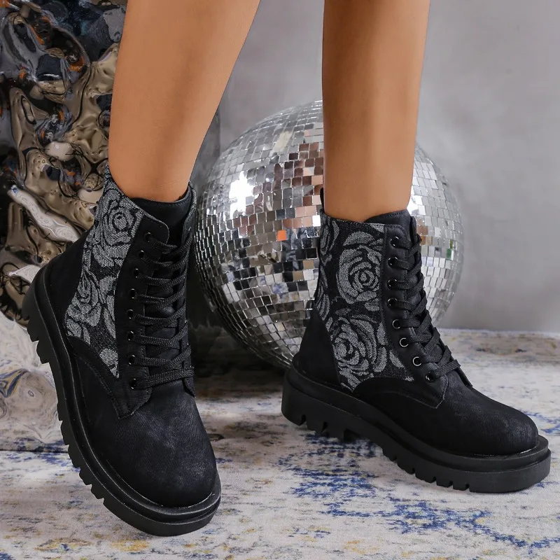Дамски обувки; Новост 2023 г.; Модни дамски обувки с принтом; Женски ботильоны с кръгло бомбе и високо берцем дантела; Модни градинска обувки на платформа1