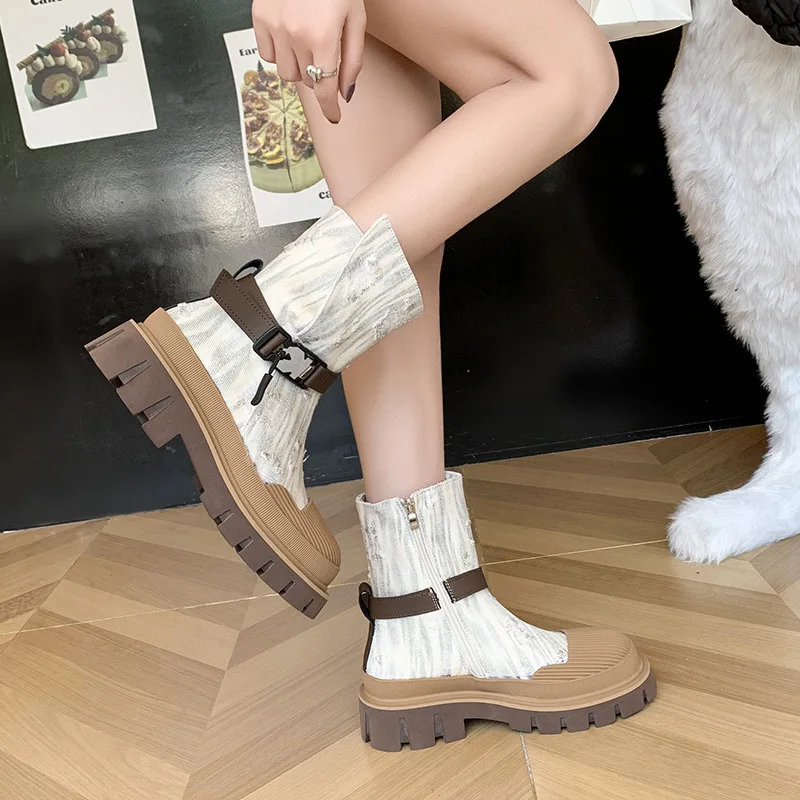2023 Началото на есента, Нова Корейска версия на ботушите-на комин, Дамски единичен обувки на дебела подметка с повдигната горна част2