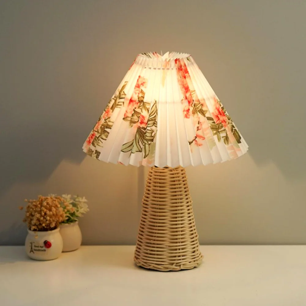 Модули Лоза тъкане на сто нагънат настолна лампа спалня нощни ретро лампи с настаняване в семейство топли северните малка декоративна настолна лампа2