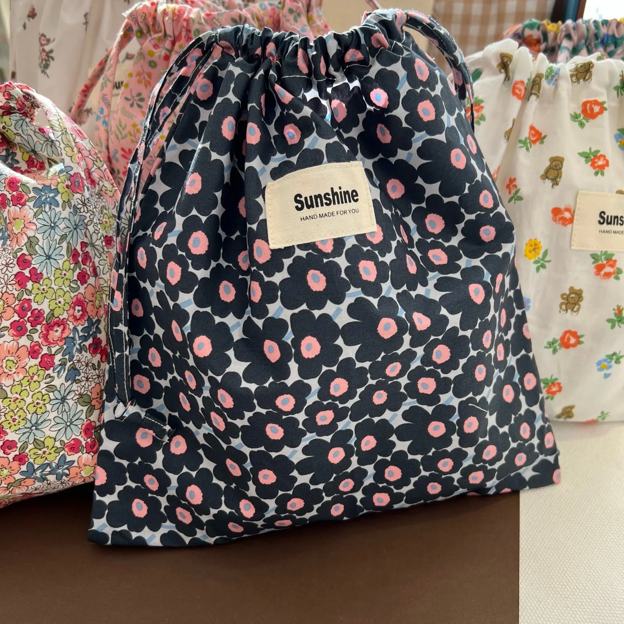 Чанта за майките с флорални принтом, чанта за бебешки пелени, Джоб на съвсем малък за памперси, Чанта за пренасяне на количка, Пътна чанта за съхранение на пелените на открито4