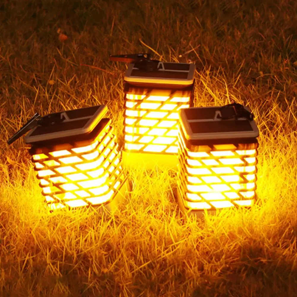 Водоустойчив слънчева лампа Водоустойчив слънчев фенерче с декорация във формата на трептящи пламъци Комплект от 2 външни слънчеви пламенни крушки за Автомобил5